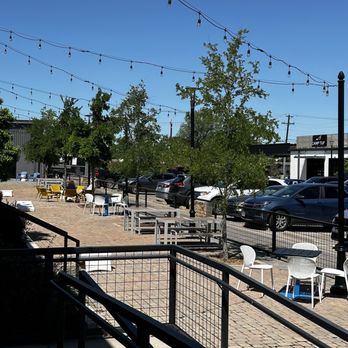 Cidercade Arlington - outdoor seating - Arcades Near Me - Arlington, Texas Cidercade Arlington - outdoor seating - Arcades Near Me - Arlington, Texas