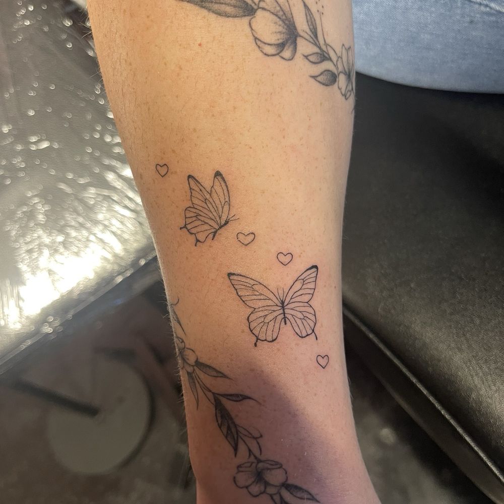 Beelzink Tattoos - Butterfly mom & daughter tattoo - Tattoo Near Me - Round Rock, Texas Beelzink Tattoos - Butterfly mom & daughter tattoo - Tattoo Near Me - Round Rock, Texas