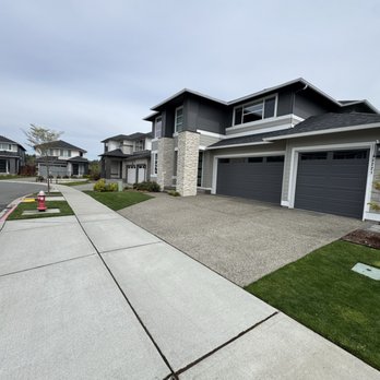 Tees Exterior Shine - Sidewalk driveway and pavers surface cleaning - Pressure Washers Near Me - Covington, Washington Tees Exterior Shine - Sidewalk driveway and pavers surface cleaning - Pressure Washers Near Me - Covington, Washington