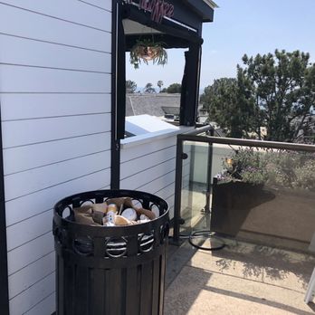 Kini Koffee - Koffee hut on the top floor of the plaza toward the ocean, near Il Fornaio - Coffee & Tea Near Me - Del Mar, California