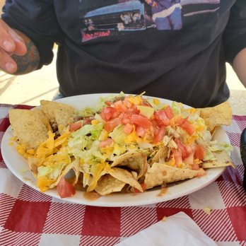 El Camino Dining Room - Crappy nachos - Breakfast & Brunch Near Me - Albuquerque, New Mexico