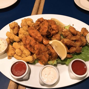 Boston Sail Loft - Appetizer sampler  (calamari, buffalo tenders and shrimp) - Bars Near Me - Boston, Massachusetts