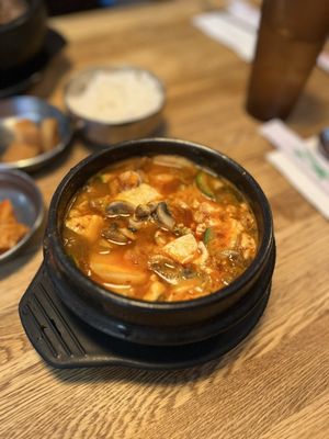 Friend's House Korean by null