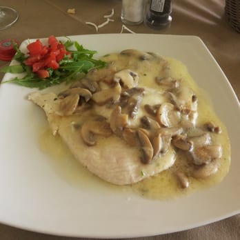 La Pietra - Scaloppina di pollo ai funghi - Seafood Near Me - Pozzuoli, NA La Pietra - Scaloppina di pollo ai funghi - Seafood Near Me - Pozzuoli, NA