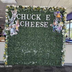 Chuck E. Cheese