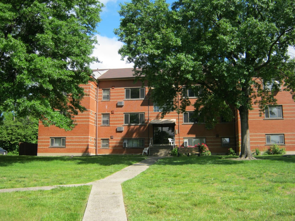 CEDAR RIDGE APARTMENTS Updated October 2024 1198 Far Hills Dr, Park