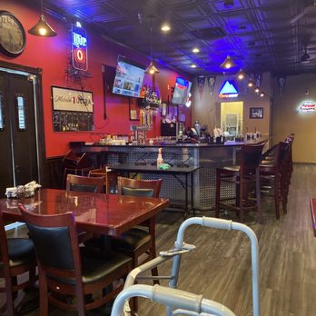 Rosati's Pizza - Bar area ... without customers - Pizza Near Me - Estero, Florida