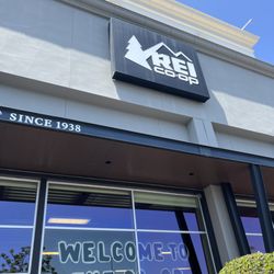 REI - REI