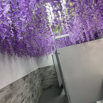 Per Se - Ladies room - Salad Near Me - Douglasville, Georgia