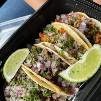 La Eskinna - Carne asada & chicken tacos - Food Trucks Near Me - Orlando, Florida