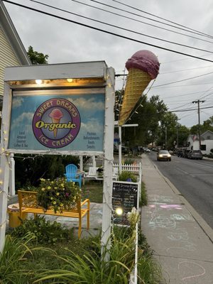 Sweet Dreams Organic Ice Cream by null