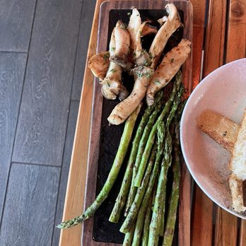 The Crouching Lion - Asparagus and mushrooms - Beer Bar Near Me - Kaaawa, Hawaii The Crouching Lion - Asparagus and mushrooms - Beer Bar Near Me - Kaaawa, Hawaii