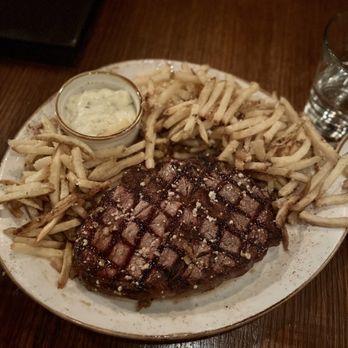 2 Chez - New American Near Me - Peoria, Illinois