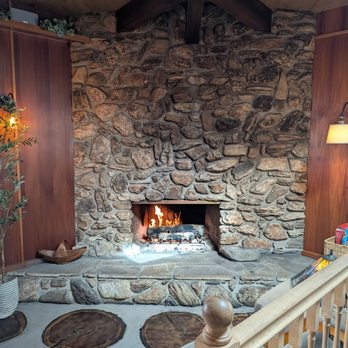 Bluebird Inn - Hotels Near Me - Cambria, California Bluebird Inn - Hotels Near Me - Cambria, California