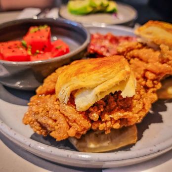 Bucky Rooster's - Buttermilk biscuit sliders - Chicken Shop Near Me - Montreal, Quebec Bucky Rooster's - Buttermilk biscuit sliders - Chicken Shop Near Me - Montreal, Quebec