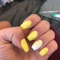 Woodview Nails & SPA - Acrylic nails