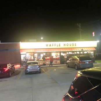 Waffle House - the front of the restaurant at night - Breakfast & Brunch Near Me - Florence, Kentucky Waffle House - the front of the restaurant at night - Breakfast & Brunch Near Me - Florence, Kentucky