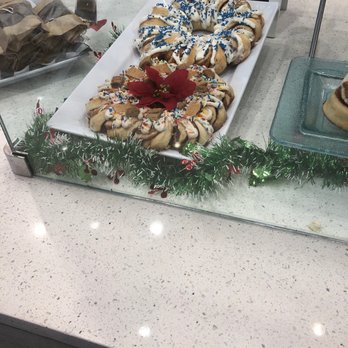 Cinnaholic - Bakeries Near Me - Gaithersburg, Maryland