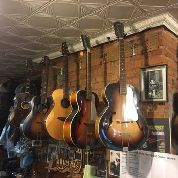 Carmine Street Guitars - Various used guitars - Guitar Stores Near Me - New York, New York Carmine Street Guitars - Various used guitars - Guitar Stores Near Me - New York, New York
