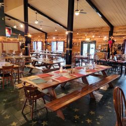 Jay Bob's Country Kitchen - Jay Bob's is fresh and nee. Love the rustic charm.