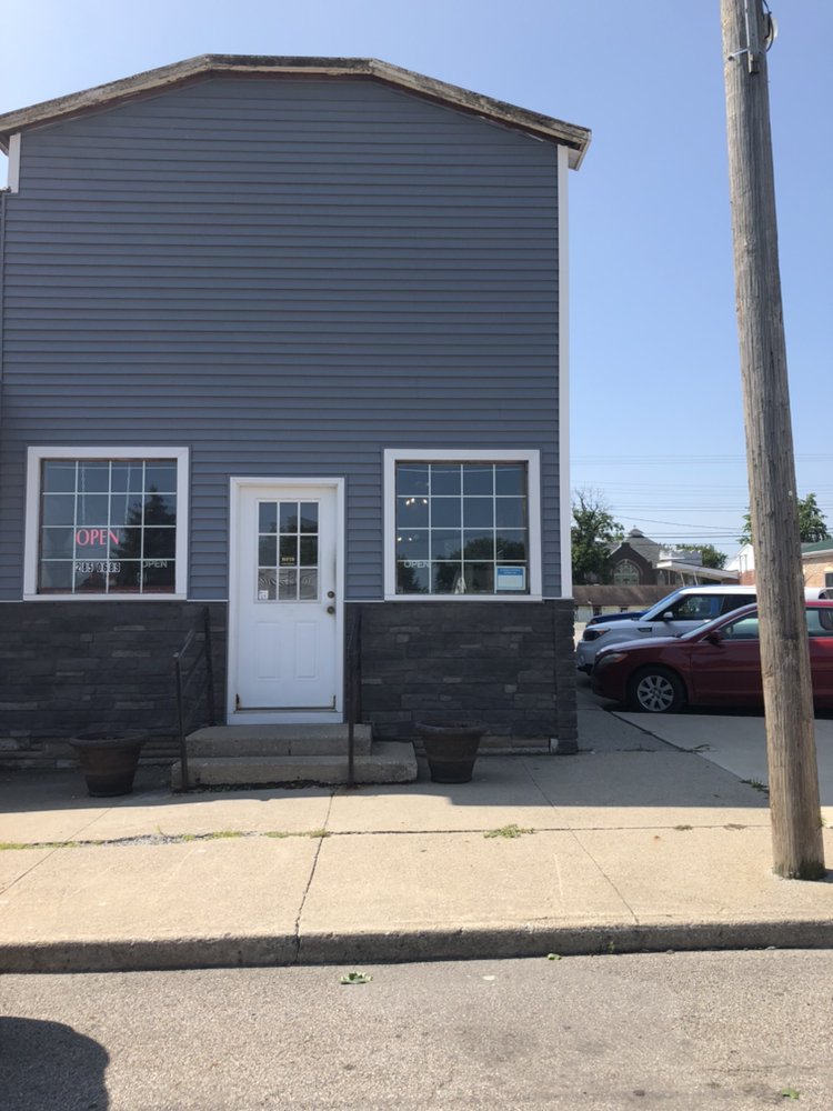 MEL’S DOWNTOWN Updated September 2024 22 Photos & 21 Reviews 215