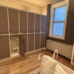 QC Spa - Women's locker room