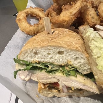 Full On Craft Eats & Drinks - Spicy chicken - Sandwiches Near Me - Annapolis, Maryland Full On Craft Eats & Drinks - Spicy chicken - Sandwiches Near Me - Annapolis, Maryland