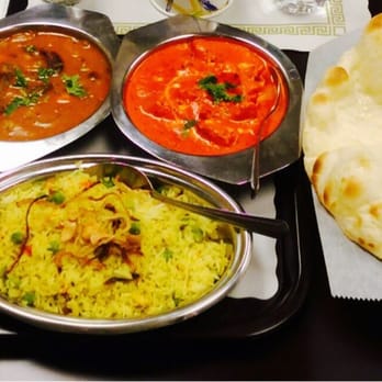 India Cafe - The goods we tried (from left clockwise): samosa, chicken tiki Marsala, naan bread and fried rice. Dip bread into the sauce! - Indian Near Me - White Plains, New York