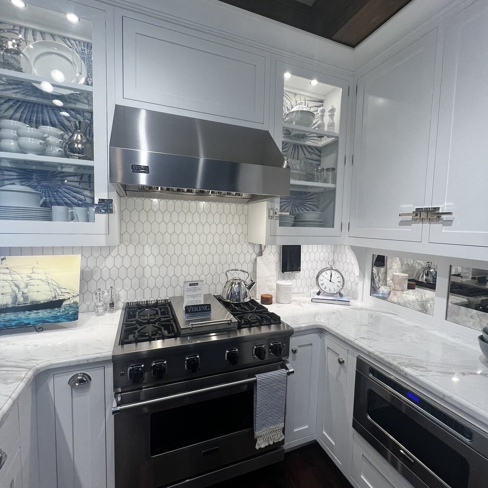 The Kitchenworks - Beautiful space - Cabinetry Near Me - Fort Lauderdale, Florida The Kitchenworks - Beautiful space - Cabinetry Near Me - Fort Lauderdale, Florida