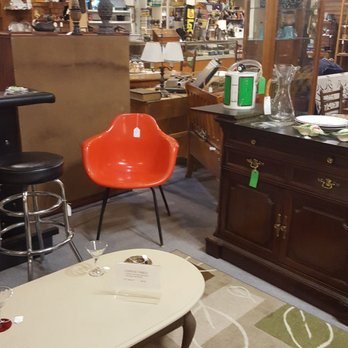 Veranda Antique Mall - Antiques Near Me - Columbia, Missouri Veranda Antique Mall - Antiques Near Me - Columbia, Missouri
