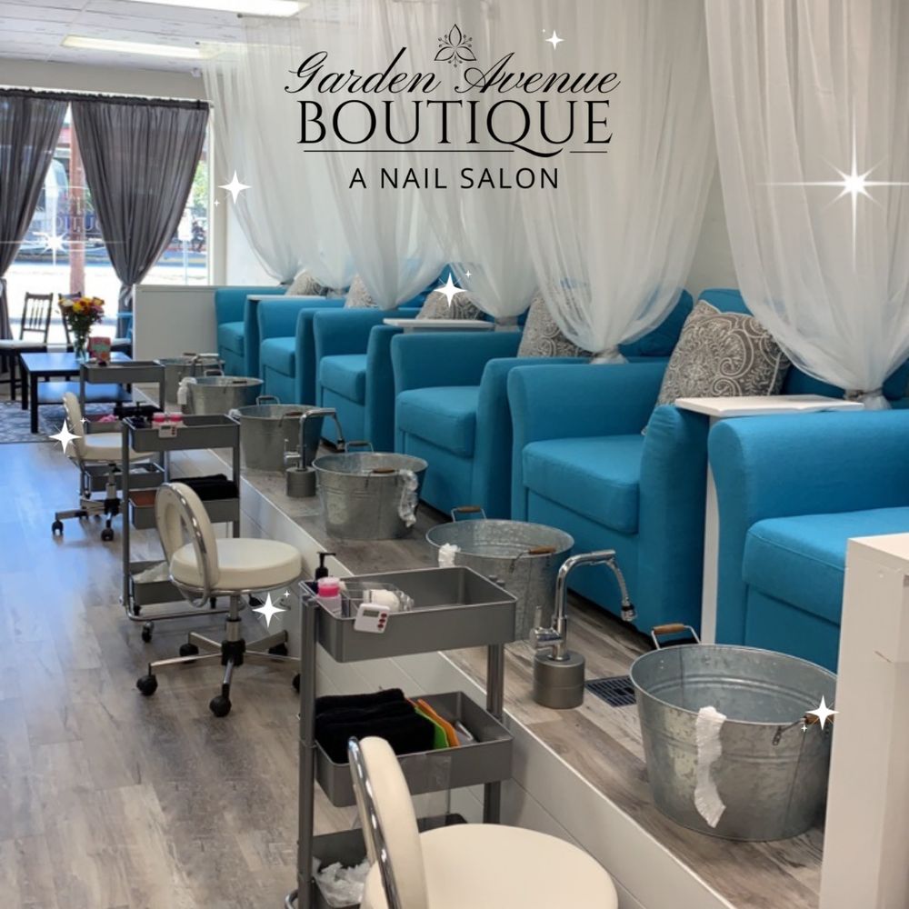 Garden Avenue Boutique Logo