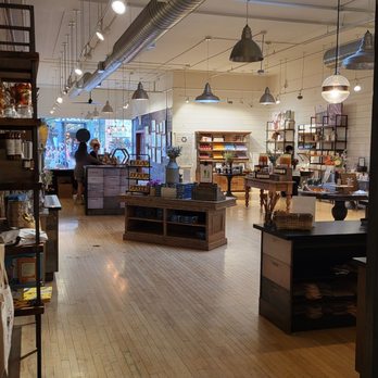 Savannah Bee - Cosmetics & Beauty Supply Near Me - Boulder, Colorado