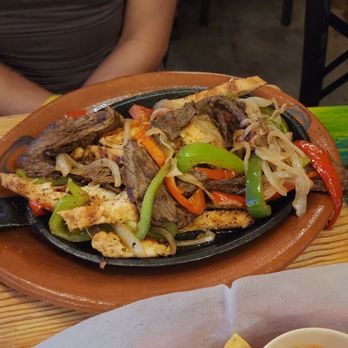 LA VECINDAD - Tasty fajitas - Tacos Near Me - Las Vegas, Nevada LA VECINDAD - Tasty fajitas - Tacos Near Me - Las Vegas, Nevada