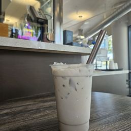 Hojicha latte - not good, too sweet