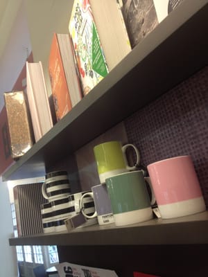 Llibreria la Central by null