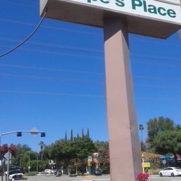 On Foothill Blvd. Parking shared lot or steet.