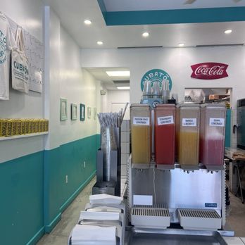 Cubatón Sandwich Shop - Cuban Near Me - Miami Beach, Florida