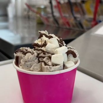 On A Roll - Ice Cream & Frozen Yogurt Near Me - Anaheim, California On A Roll - Ice Cream & Frozen Yogurt Near Me - Anaheim, California