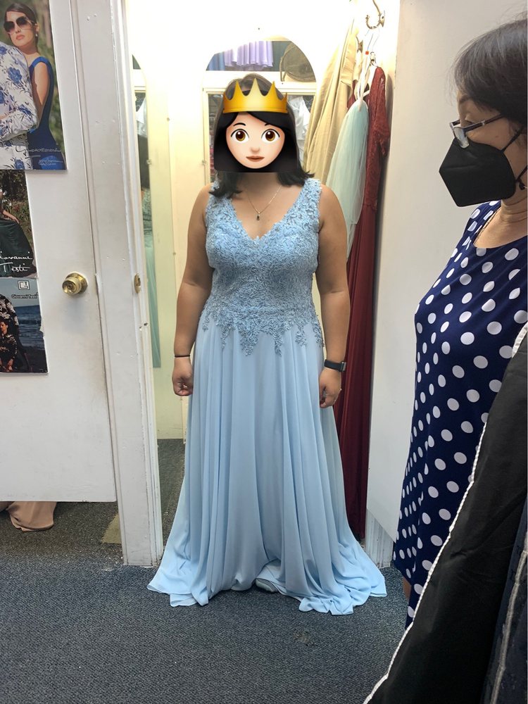 DOWNTOWN FASHION Updated August 2024 21 Photos & 31 Reviews 108 N