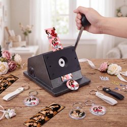 CUITM Photo Booth & Inflatables - Keychain Station