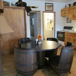 Driftless Lodge Vacation Homes & Cabins - The Den lower level- sleeps 4