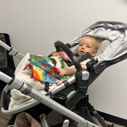 MINT dentistry | Richardson City Line - Hanging at the dentist office. Everyone was cool about me bringing in the baby! :) A great team