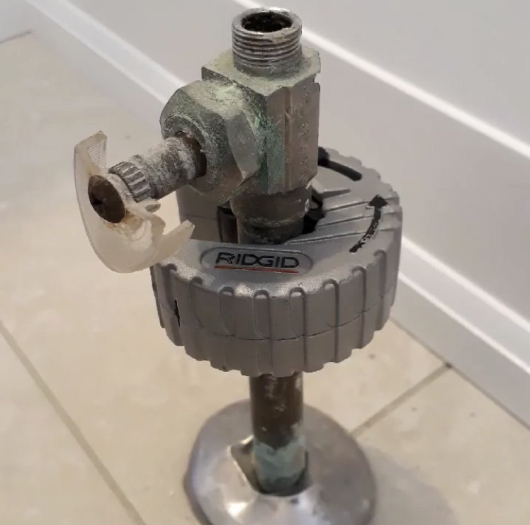 Slide of Catch Plumbing & Heating