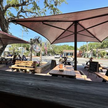 The Ozona Pig - Outdoor seating - Barbeque Near Me - Palm Harbor, Florida