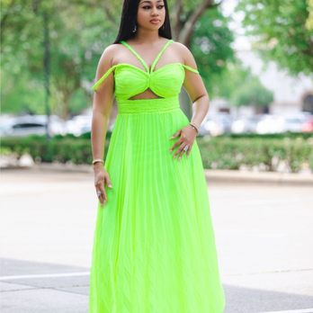 green emerald velvet dress Berylove Women Maxi Mother Dress Plus Size Dark Green A Line V Neck Wedding Party Guest Dress with Half Sleeves, Dark Green / 3XL main image 0