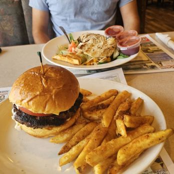 Montville Diner - Diners Near Me - Pine Brook, New Jersey
