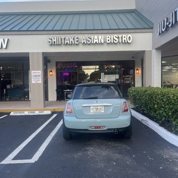 Shiitake Asian Bistro - Thai Near Me - Delray Beach, Florida Shiitake Asian Bistro - Thai Near Me - Delray Beach, Florida