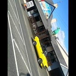 Halfway House Bar & Restaurant
