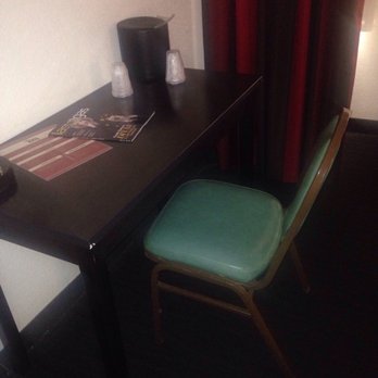 Primm Valley Resort - Old broken banquet chair as a desk chair? - Hotels Near Me - Primm, Nevada Primm Valley Resort - Old broken banquet chair as a desk chair? - Hotels Near Me - Primm, Nevada