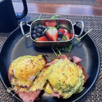 The Clinkscale - Gluten free eggs Benedict - Breakfast & Brunch Near Me - Jerome, Arizona The Clinkscale - Gluten free eggs Benedict - Breakfast & Brunch Near Me - Jerome, Arizona